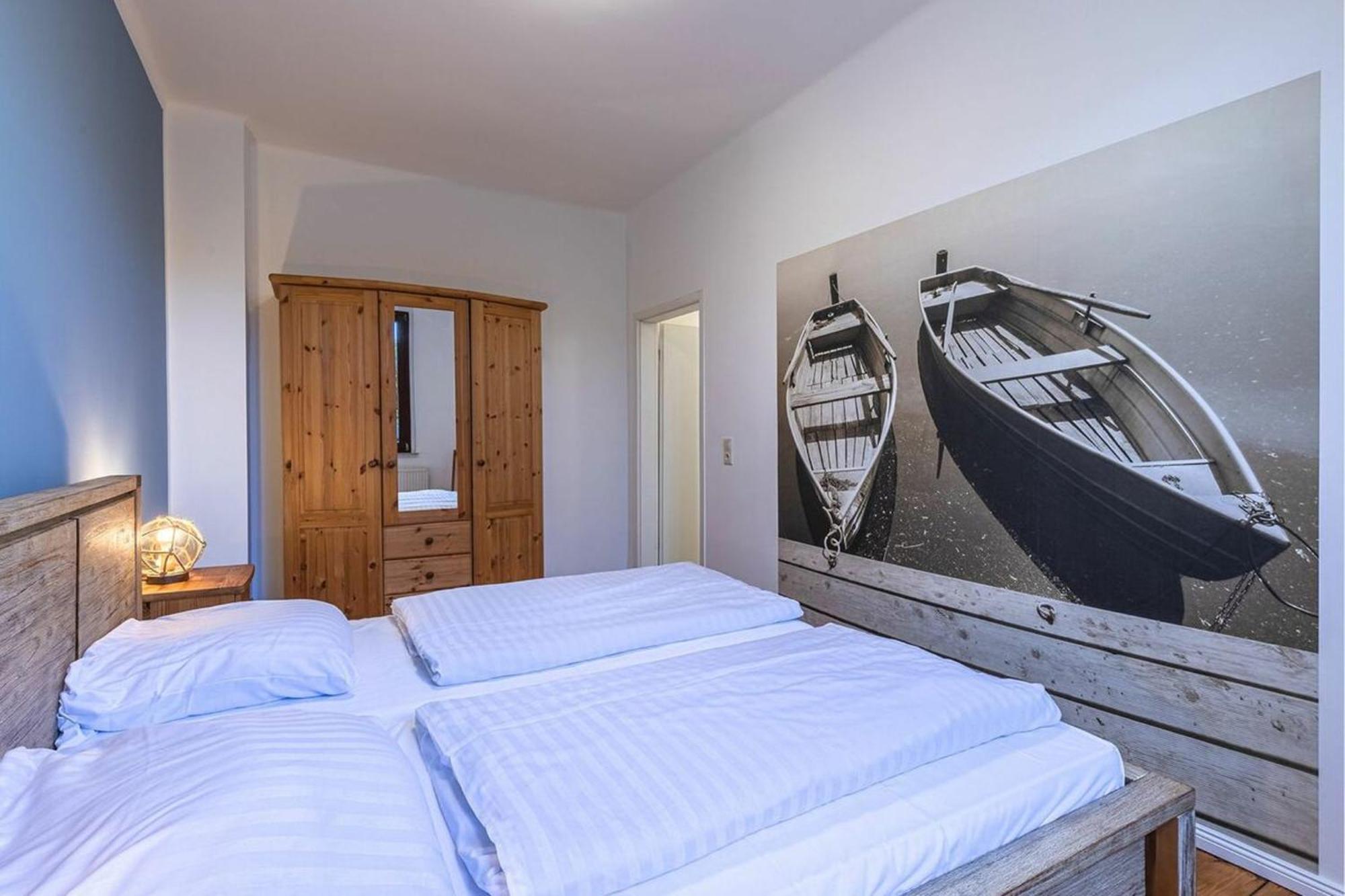 Hafenhaus Bootsquartier Apartman Waren  Kültér fotó