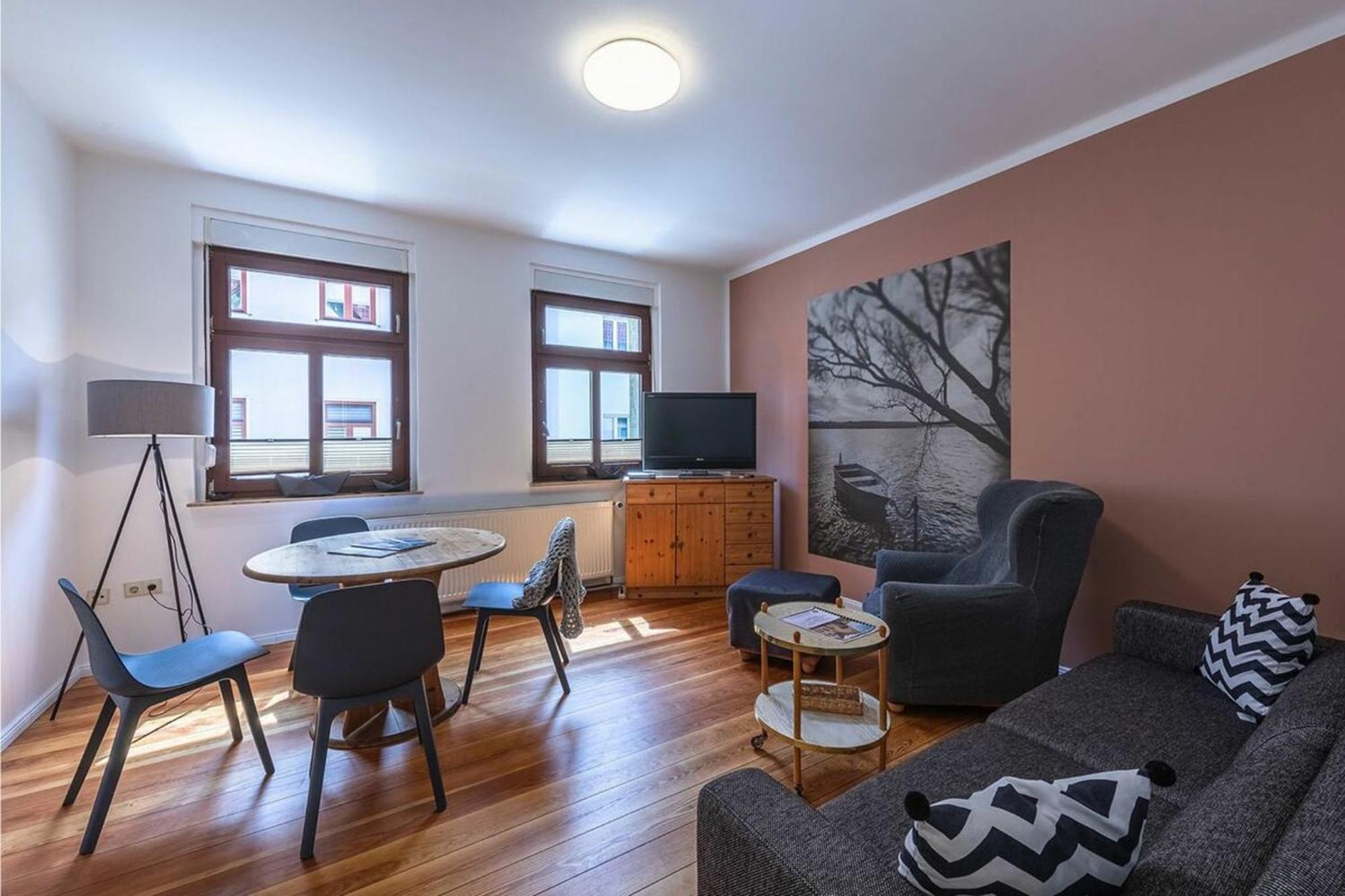 Hafenhaus Bootsquartier Apartman Waren  Kültér fotó